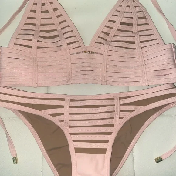 Beach Bunny Endless Summer Set - Picture 3 of 10